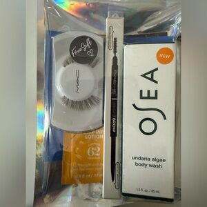 SMALL Mystery Beauty Bundle – Samples (New) ✨